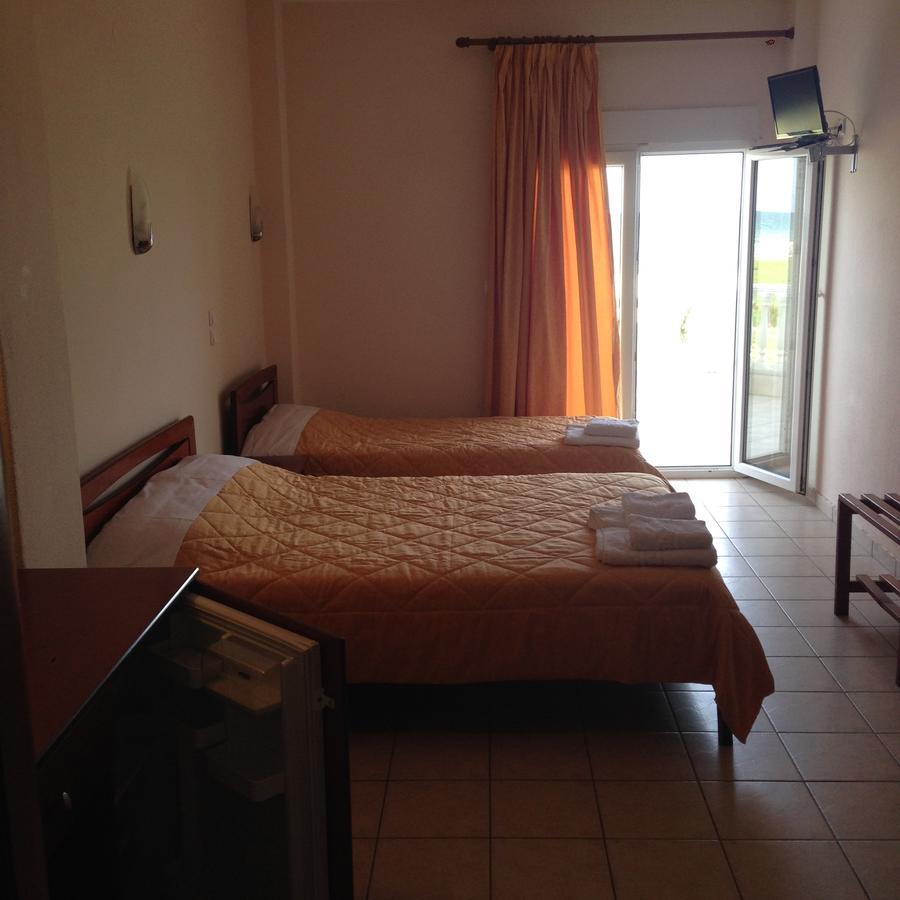 Hotel Akrogiali Korinósz Kültér fotó
