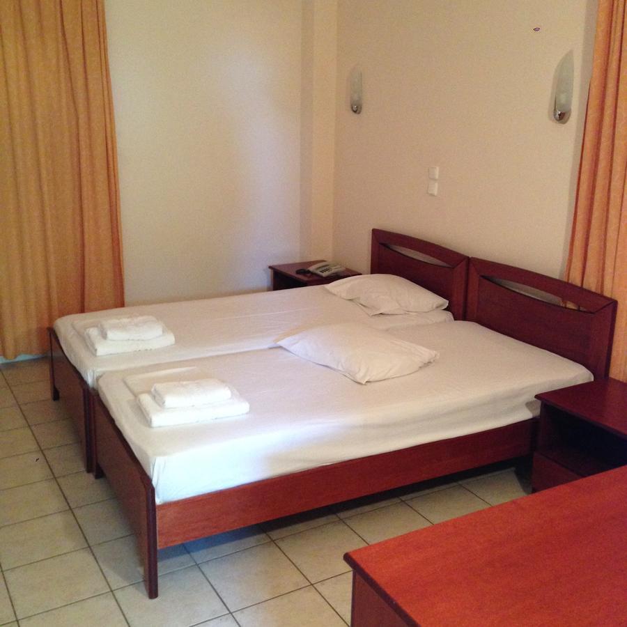 Hotel Akrogiali Korinósz Kültér fotó