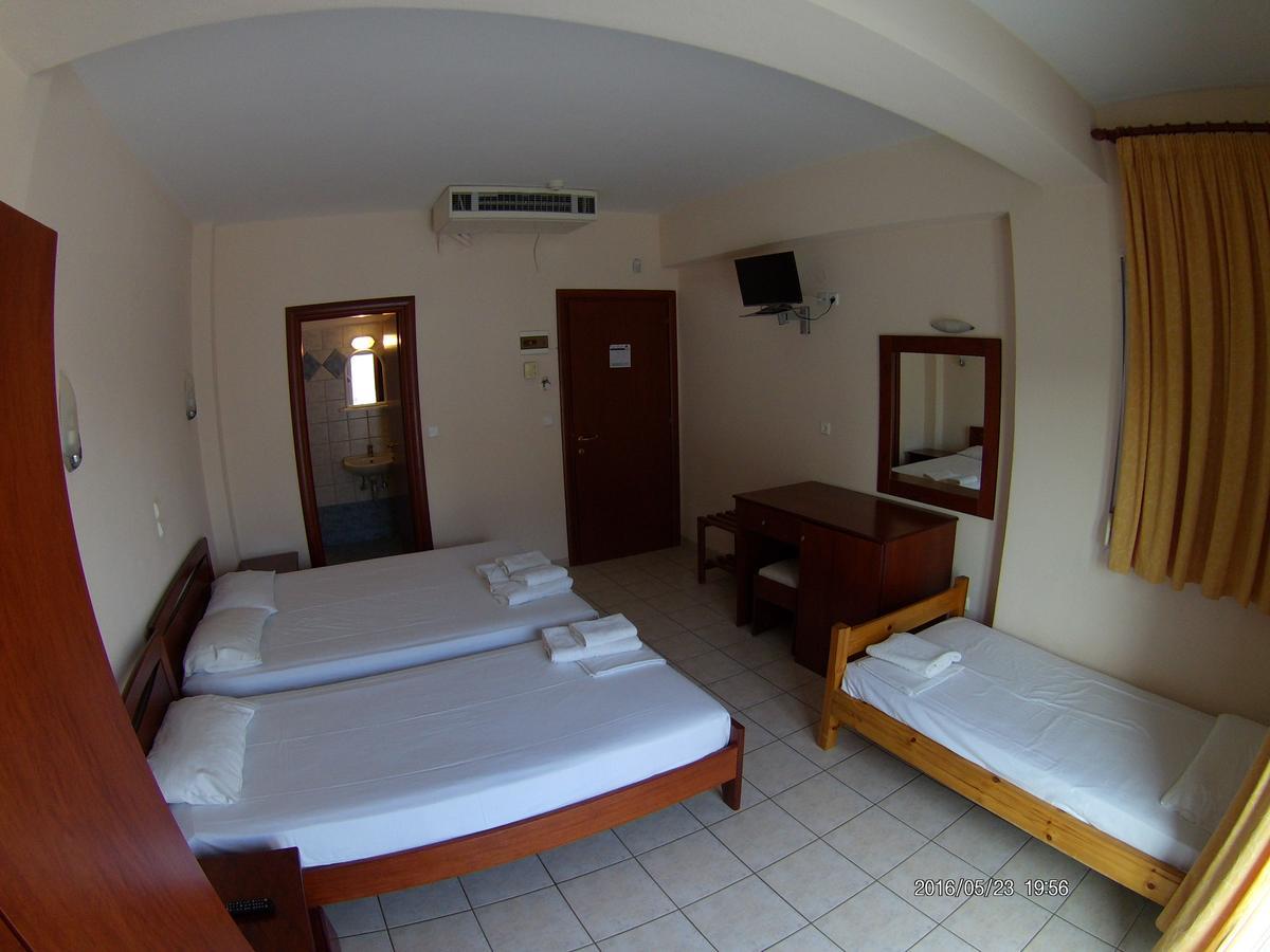 Hotel Akrogiali Korinósz Kültér fotó