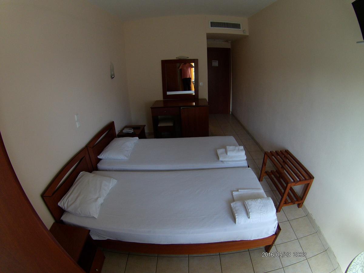 Hotel Akrogiali Korinósz Kültér fotó